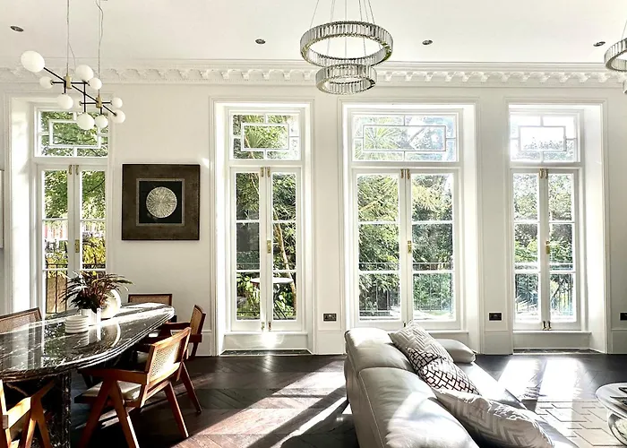Palatial, Elegant 1000Sqft Home And Garden - Central London